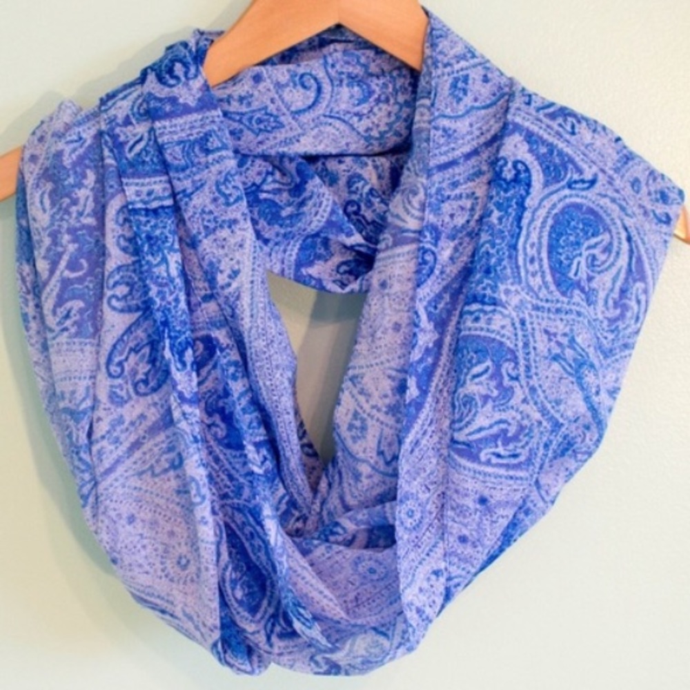 H&M Blue Paisley Infinity Scarf